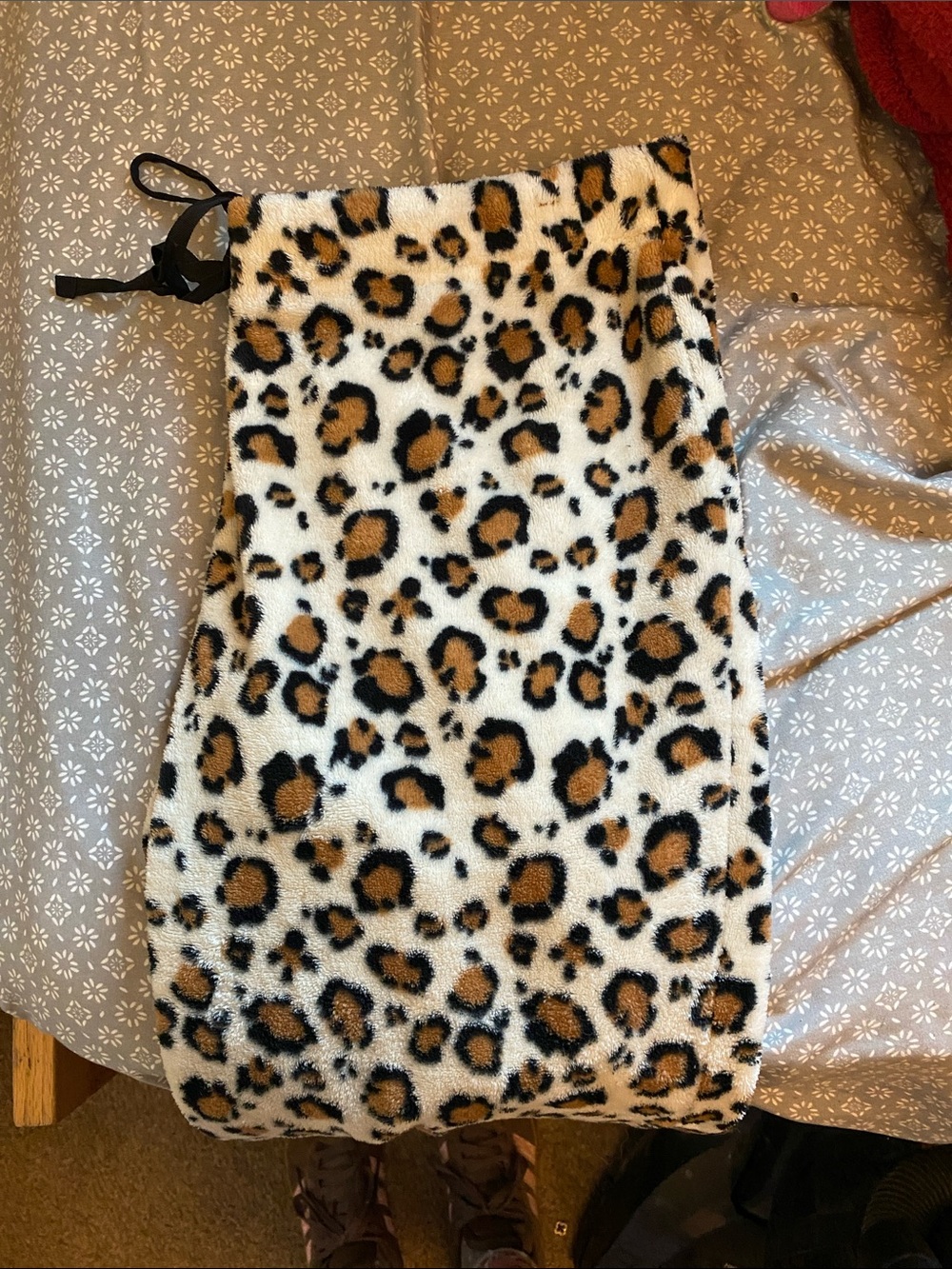 Bluenotes Leopard Print Plush Pajama Bottoms in White, Brown & Black